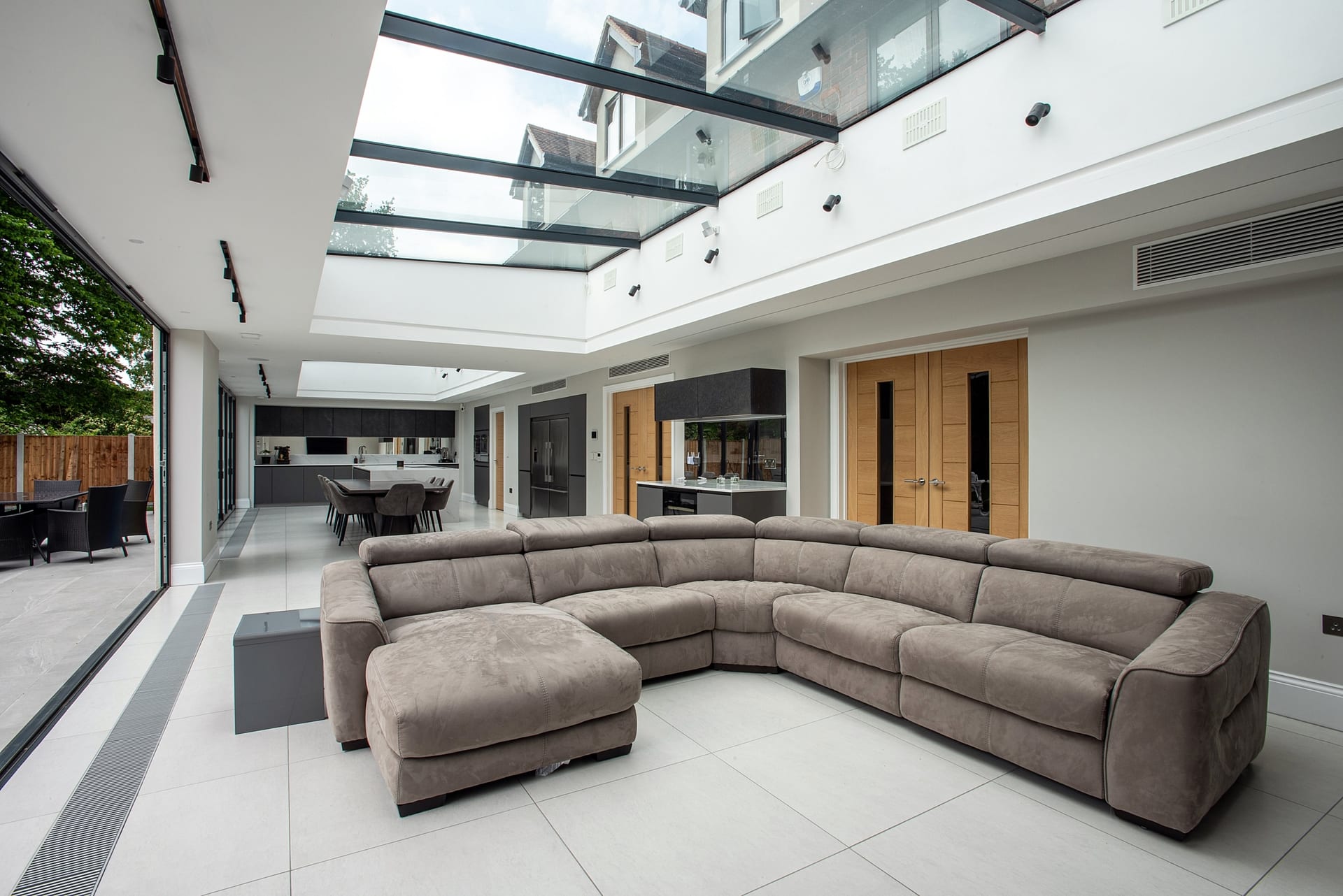 Hutton Mount II — Extension & Refurbishment in Hutton Mount, image 3