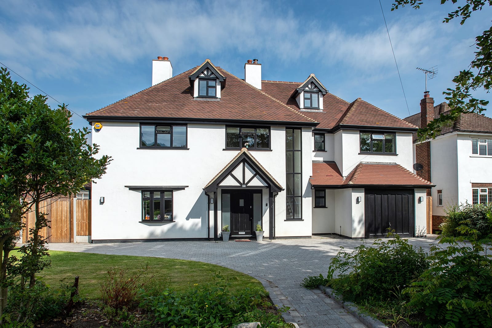 Brentwood III's home by PMD